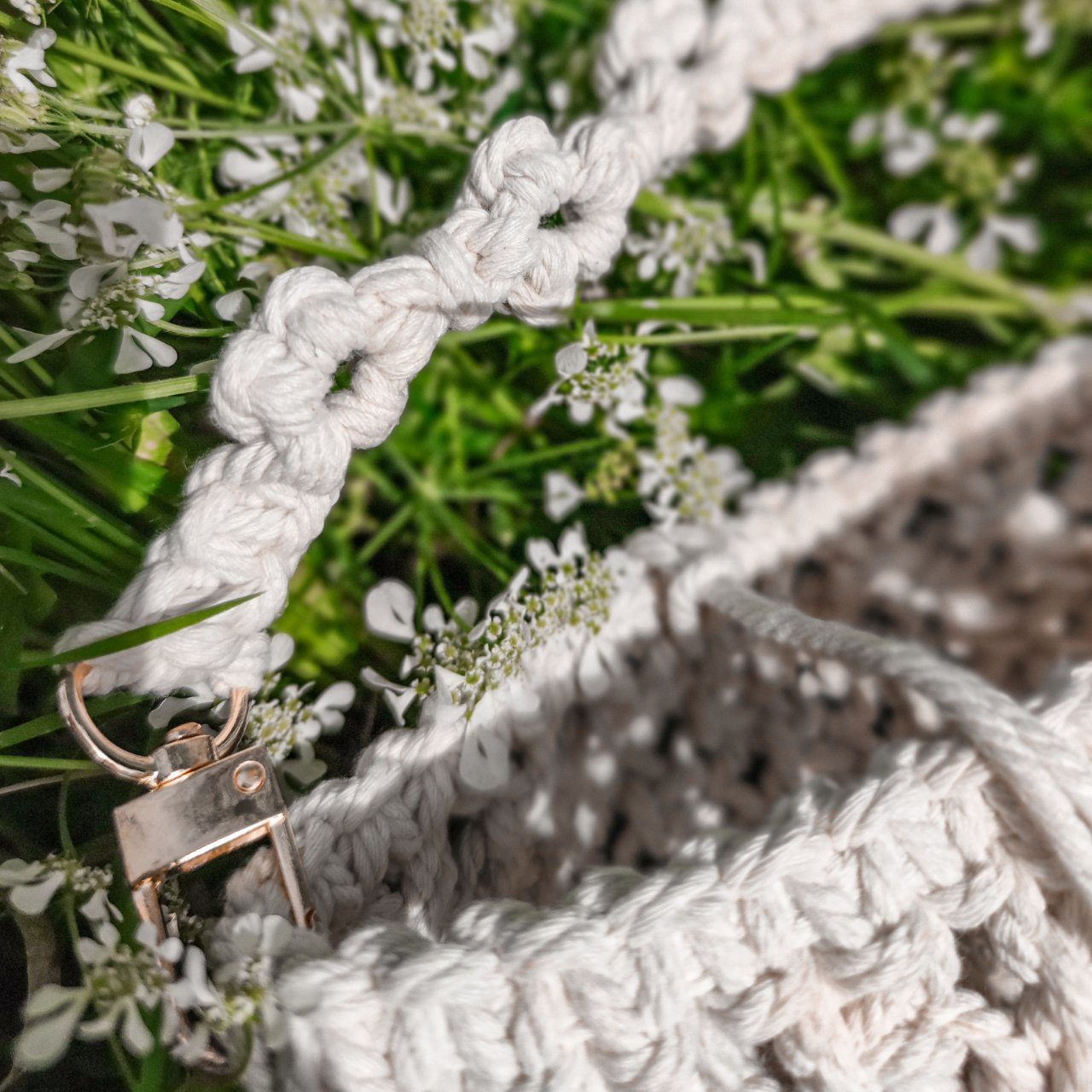 Tracolla in Macramè Bianco