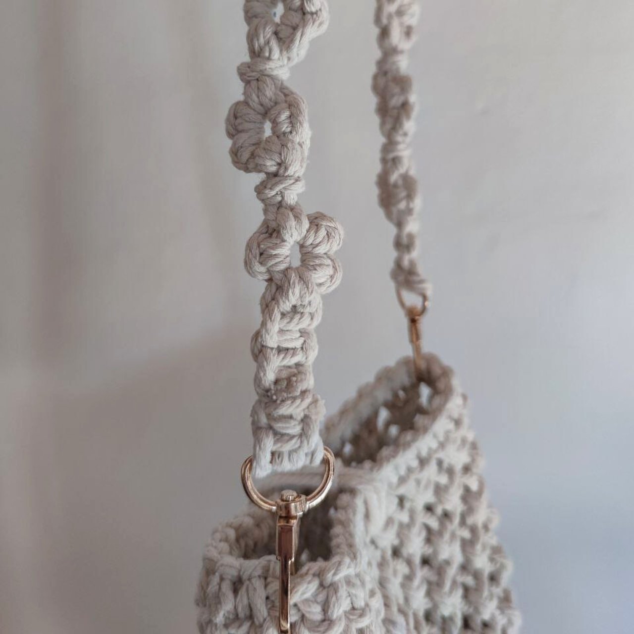 Tracolla in Macramè Bianco